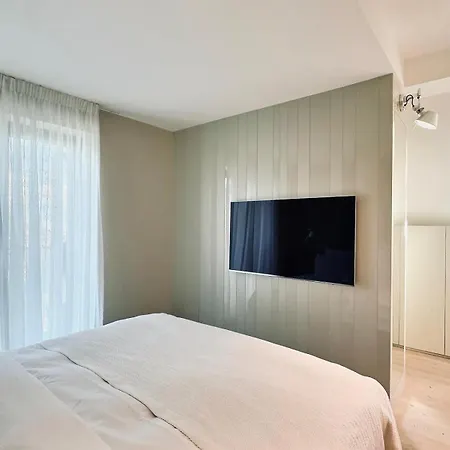 New Luxury View - *